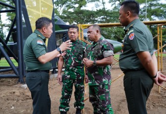Gubernur Akmil Mayjen TNI Arnold A.P. Ritiauw menerima kunjungan audiensi dari Kapushubad Mayjen TNI Iroth Sonny Edhie, M.H.I.