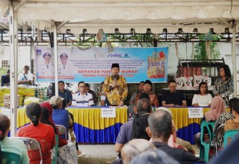 Wali Kota Tebing Tinggi H. Iman Irdian Saragih bersama Wakil Wali Kota H. Chairil Mukmin Tambunan, meninjau langsung pelaksanaan GPM (Gerakan Pangan Murah) yang digelar Pemerintah Kota (Pemko) Tebing Tinggi, dalam rangka menjaga ketersediaan dan kestabilan harga bahan kebutuhan pokok pada bulan ramadan 1446 H