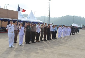 TNI AL Lepaskan Keberangkatan Kapal Induk Prancis Menuju Singapura
