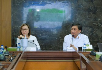 Wamenekraf menemui jajaran BPJS Ketenagakerjaan untuk membahas kolaborasi pemerintah untuk mendukung kesejahteraan pelaku ekraf selaras dengan misi Asta Ekraf yaitu penguatan Talenta Ekraf, Gedung Utama Kementerian Sekretariat Negara, Jakarta (05/05/25)