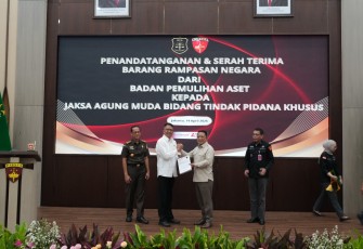 Kejaksaan Agung Serahkan Aset Rampasan Korupsi di Jaksel