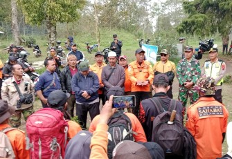Tim SAR gabungan, Sabtu (31/1/2026) sore, secara resmi menyatakan menutup operasi pencarian Yasid Ahmad Firdaus (26), pendaki yang hilang di Bukit Mongkrang, Gondosuli Tawangmangu, Karanganyar.