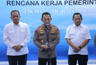 Kapolri Jenderal Polisi Drs. Listyo Sigit Prabowo, M.Si., usai kegiatan doorstop usai Rapat Pimpinan (Rapim) Polri 2026 di The Krakatau Grand Ballroom, Rabu (11/2/2026).