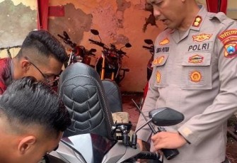 Polrestabes Surabaya Berbagi Alarm Motor Gratis Cegah Curanmor dari Hulu