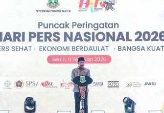 Menko PM Muhaimin Iskandar saat memberikan sambutan di puncak HPN 2026 di Serang, Banten, Senin (9/2)