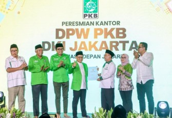 Ketua Umum PKB, Abdul Muhaimin Iskandar saat meresmikan kantor DPW PKB DKI, Minggu (8/3)