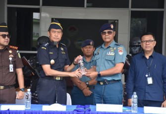 TNI AL Berhasil Gagalkan Peredaran Minuman Keras Ilegal di Pelabuhan Bakauheni 