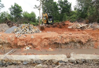 Kanal Banjir di Kampung Purwodadi Bintan Timur