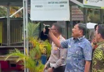 Wakil Gubernur Bengkulu Mian bersama Direktur Lalu Lintas Polda Bengkulu Kombes Pol Sudarno, didampingi Kepala Bapenda Provinsi Bengkulu Hadianto, Kamis (22/1)