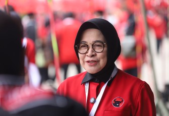 Ketua Fraksi PDIP DPRD Jatim, Wara Sundari Renny Pramana