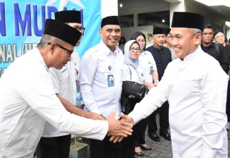 Pangdam XIII Merdeka, Mayjen TNI Mirza Agus saat menghadiri kegiatan safari Ramadhan yang dirangkaikan dengan buka puasa bersama.