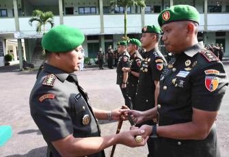 Danrem 083/Bdj Kolonel Inf Kohir saat sertijab Dandim Probolinggo dan Jember di Makorem 083/Bdj Malang, Sabtu (24/1)