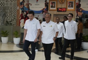 Wamenpora Taufik Hidayat bersama Kepala BKN Prof Zudan di Jakarta 