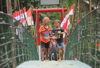 Jembatan Gantung Desa Prigi