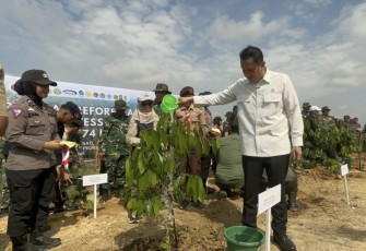 Wamen LH Diaz Hendropriyono