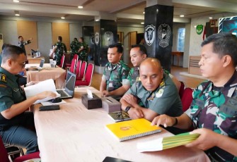 Tim Wasrik Itdam Jaya di Makorem 052/Wkr, Senin (20/4)