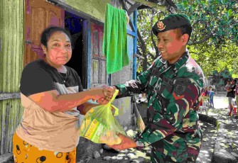 Jumat berkah Yonarmed 12 Kostrad