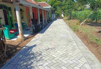 Pavingisasi jalan Dusun Klagin Desa Brabe
