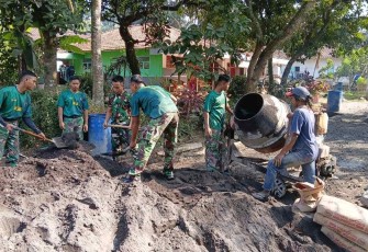 Pembuatan adonan rabat beton