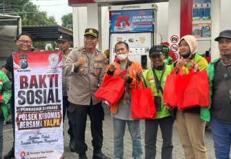 Baksos Ojol Gresik Sumringah