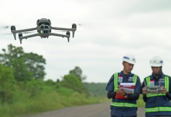 Drone DJI Matrice 4E untuk Survei dan Pemetaan Presisi