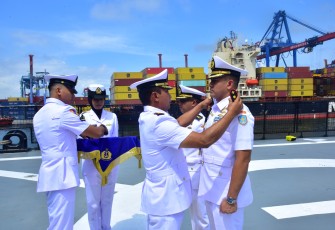 Komandan Satlinlamil 1 Pimpin Sertijab Komandan KRI Teluk Calang-524