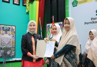 Ketua TP PKK Bintan Buka Seminar Percepatan Penurunan Stunting dan Pencegahan Pernikahan Dini