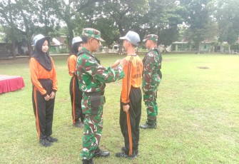 Membentuk Jiwa Disiplin Sejak Dini, Koramil Taman Gembleng Ratusan Siswa SMKN 4 Madiun