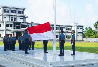 Upacara bendera 17-an prajurit Kodaeral XIV Sorong, Senin (19/1)