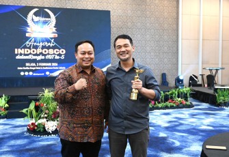 Mendikdasmen Abdul Mu’ti Raih Anugerah INDOPOSCO sebagai Tokoh Pencetak Karakter Unggul Pelajar Indonesia
