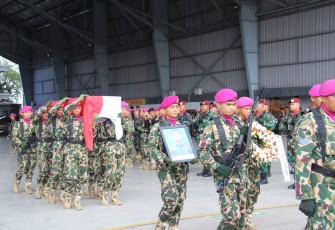 TNI AL Kbali Lepas 1 Patriot Prajurit Marini