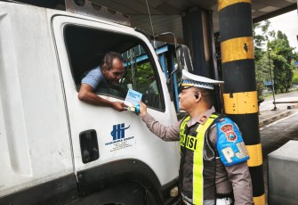 Operasi Keselamatan Semeru 2026 Ditlantas Polda Jatim Tertibkan Penggunaan Lajur Jalan Tol