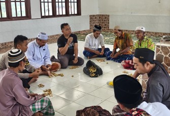 Bhabinkamtibmas Polsek Napal Putih Bripka Richo Setiawan Melakukan Sambang Masyarakat 
