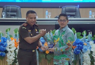 Walikota Bitung bersama Kajati Sulut