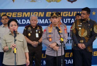 Ketua Komisi IV DPR RI Siti Hediati Soeharto bersama Kapolri