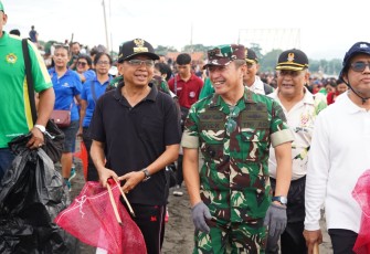 Pangdam IX Udayana Mayjen TNI Piek Budyakto  