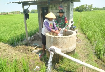 Pentingnya Babinsa Kodim Ponorogo Pendampingan Petani Dalam Manajemen Pengairan