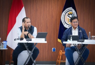 Wamen Viva Yoga bersama Mentrans Iftitah Sulaiman