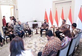 Menteri Ekonomi Kreatif, Teuku Riefky Harsya, melaksanakan pertemuan dengan Kementerian Luar Negeri RI (Kemlu), Jakarta, Selasa (19/5/2026)