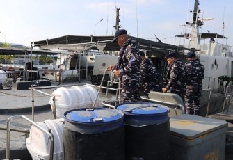 TNI AL Gagalkan Penyelundupan Ratusan Ballpress Ilegal di Perairan Sumatera Utara 