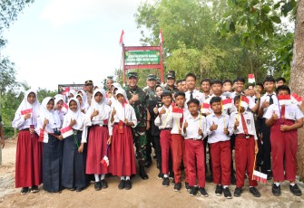 Pangdam V/Brawijaya Tinjau Lokasi Brigif TP dan Yonif TP serta Tinjau Jembatan Perintis Garuda di Ponorogo