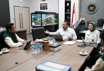 Wakil Kepala Badan Gizi Nasional (BGN), Sony Sonjaya, menerima audiensi dari Jaringan Muda Indonesia (JMI) di Kantor Badan Gizi Nasional pada Senin (25/5)