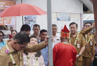 Mengenang Jasa dan Pengabdian Almarhum Hanny Sondakh, Walikota Hengky Honandar Resmikan Jalan Hanny Sondakh