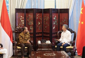Menteri Transmigrasi Republik Indonesia, M. Iftitah Sulaiman Suryanagara, akan mendampingi Duta Besar Republik Rakyat Tiongkok (RRT) 