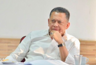 Anggota DPR RI/Ketua MPR RI ke-15/Ketua DPR RI ke-20/Ketua komisi III DPR RI ke-7/Dosen Pascasarjana (S3) Ilmu Hukum Universitas Borobudur, Universitas Jayabaya dan Universitas Pertahanan (Unhan)
