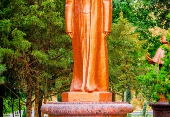 Raja Ali Haji berada di Magtymgyly Pyragy Park, "berdiri" di antara 24 patung perunggu pahlawan literatur, penyair, dan pemikir ternama dari berbagai negara di dunia