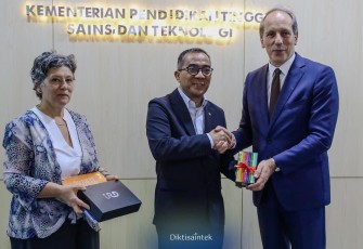 Indonesia–Prancis Bahas Tindak Lanjut Kolaborasi Pendidikan Tinggi, Sains, dan Teknologi