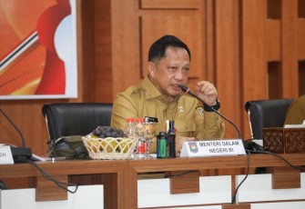 Menteri Dalam Negeri (Mendagri) sekaligus Ketua Satuan Tugas (Kasatgas) Percepatan Rehabilitasi dan Rekonstruksi (PRR) 