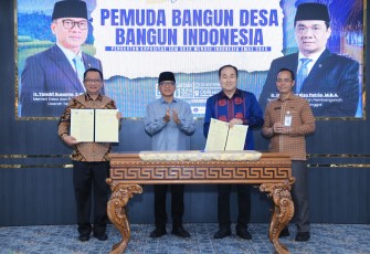 Menteri Desa dan Pembangunan Daerah Tertinggal (Mendes PDT) Yandri Susanto secara resmi kukuhkan 200 peserta Program Pemuda Bangun Desa Bangun Indonesia angkatan pertama