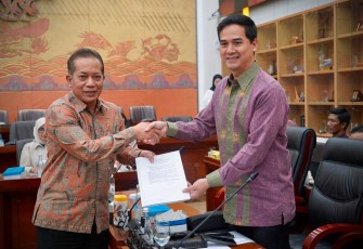 Menteri Koperasi (Menkop) Ferry Juliantono mengapresiasi DPR RI Komisi VI yang secara konsisten mendukung dan mengawal program-program kerja Kementerian Koperasi (Kemenkop)